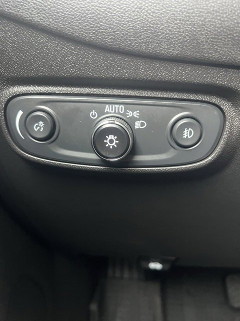 Used 2024 Chevrolet Equinox Premier image 31