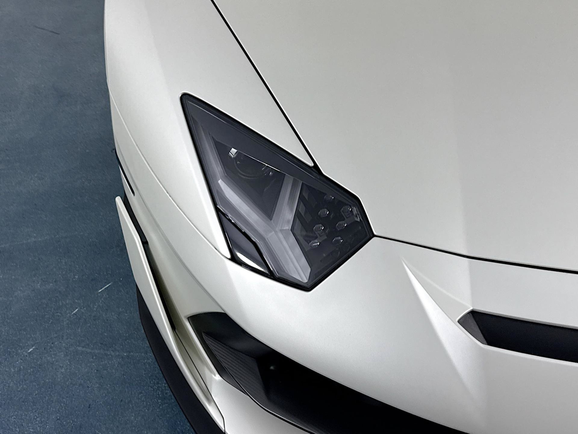 Used 2020 Lamborghini Aventador SVJ AWD/4WD image 67