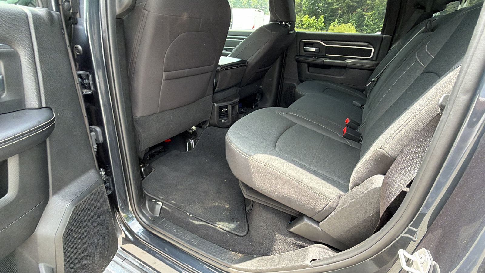 Used 2025 RAM 2500 Big Horn AWD/4WD image 23