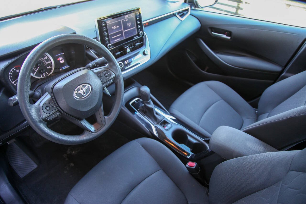 Used 2021 Toyota Corolla LE FWD image 24