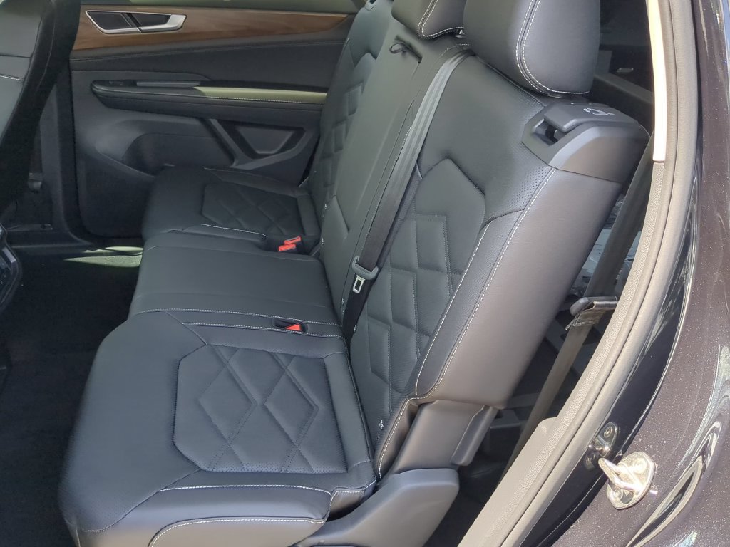 New 2026 Volkswagen Atlas SE FWD image 18