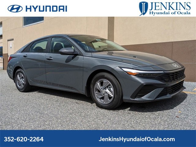 New 2026 Hyundai Elantra SE