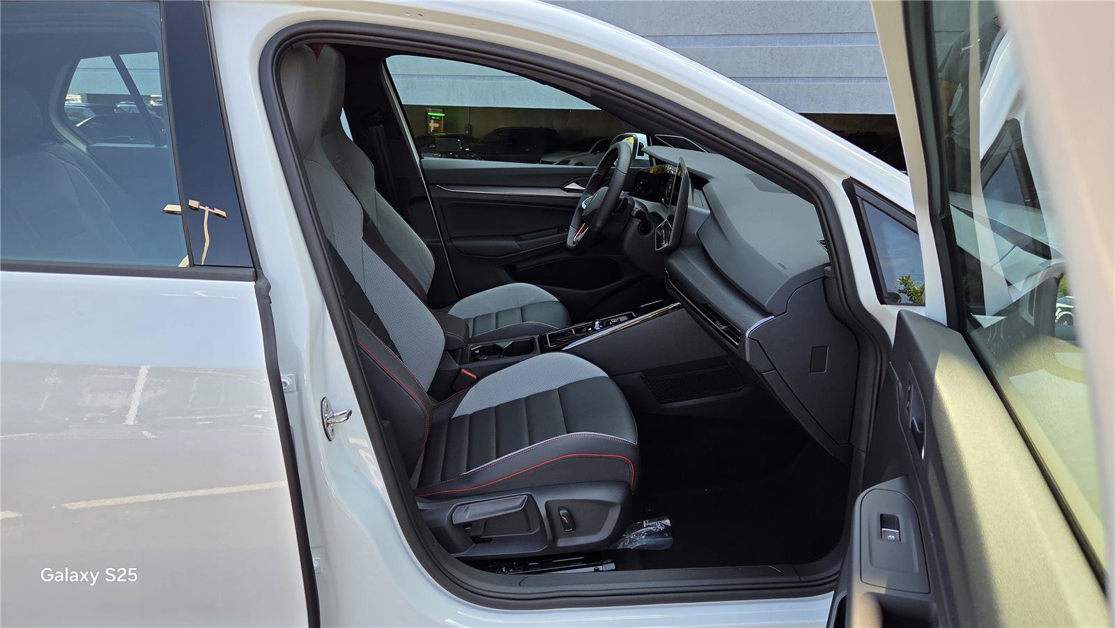 New 2026 Volkswagen GTI SE FWD image 30