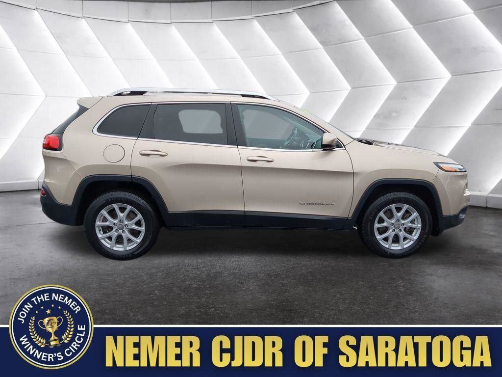 Used 2015 Jeep Cherokee Latitude w/ Cold Weather Group image 7