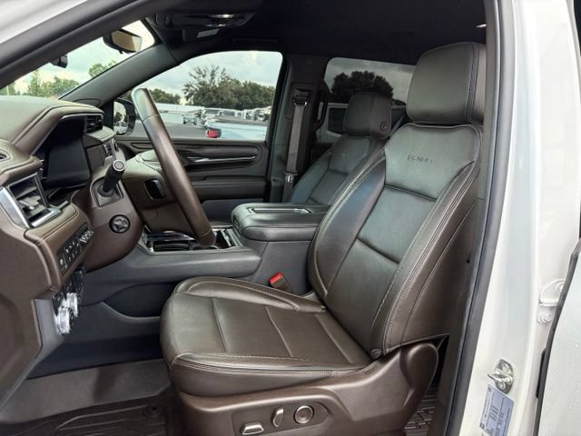 Used 2023 GMC Yukon XL Denali w/ Advanced Technology Package AWD/4WD image 14