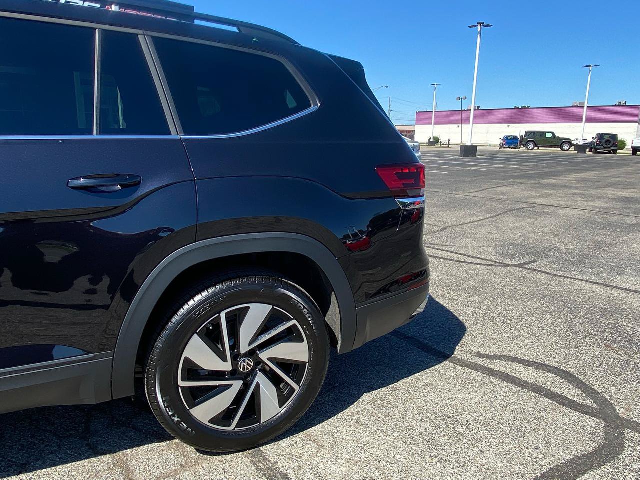 Used 2026 Volkswagen Atlas SE AWD/4WD image 13
