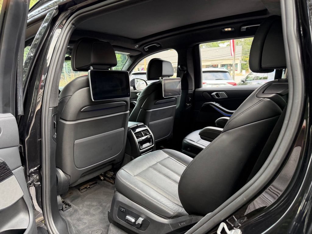 Used 2020 BMW X7 M50i AWD/4WD image 31