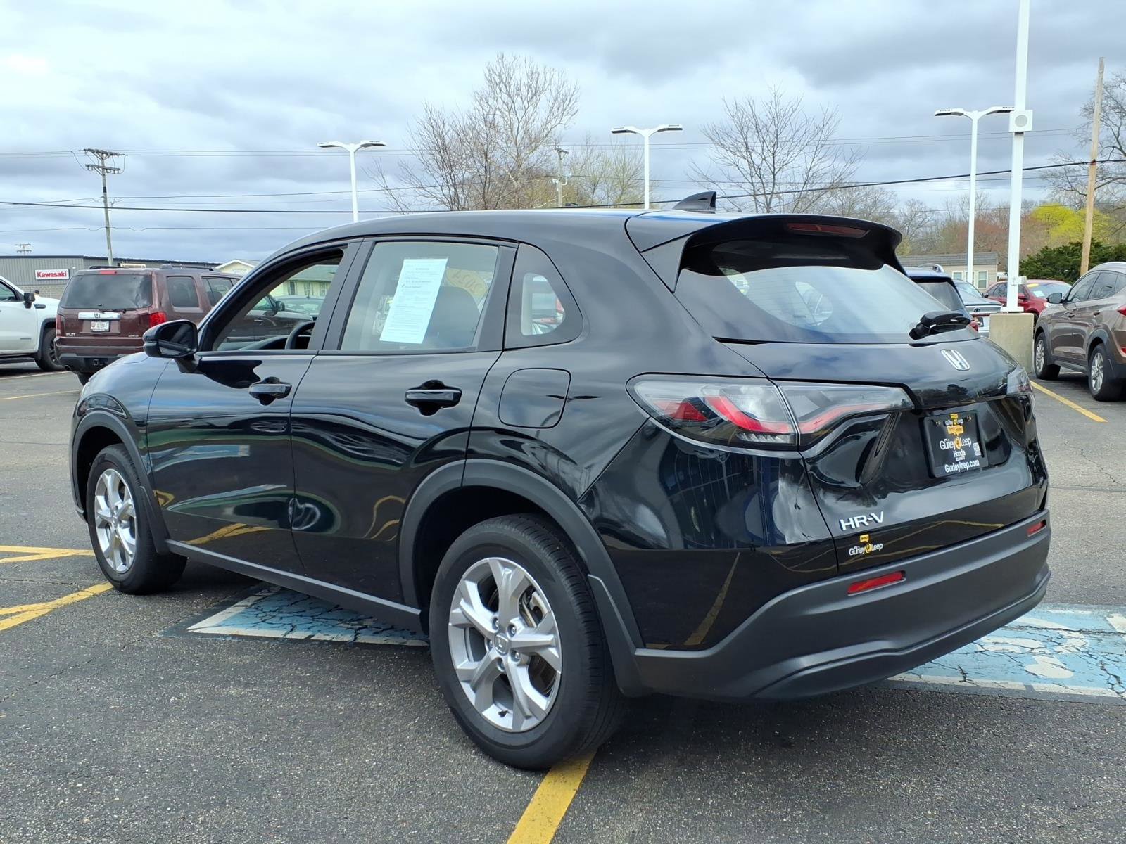 Used 2024 Honda HR-V LX image 8