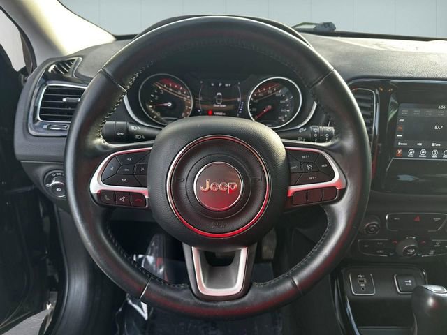 Used 2019 Jeep Compass Latitude FWD image 16