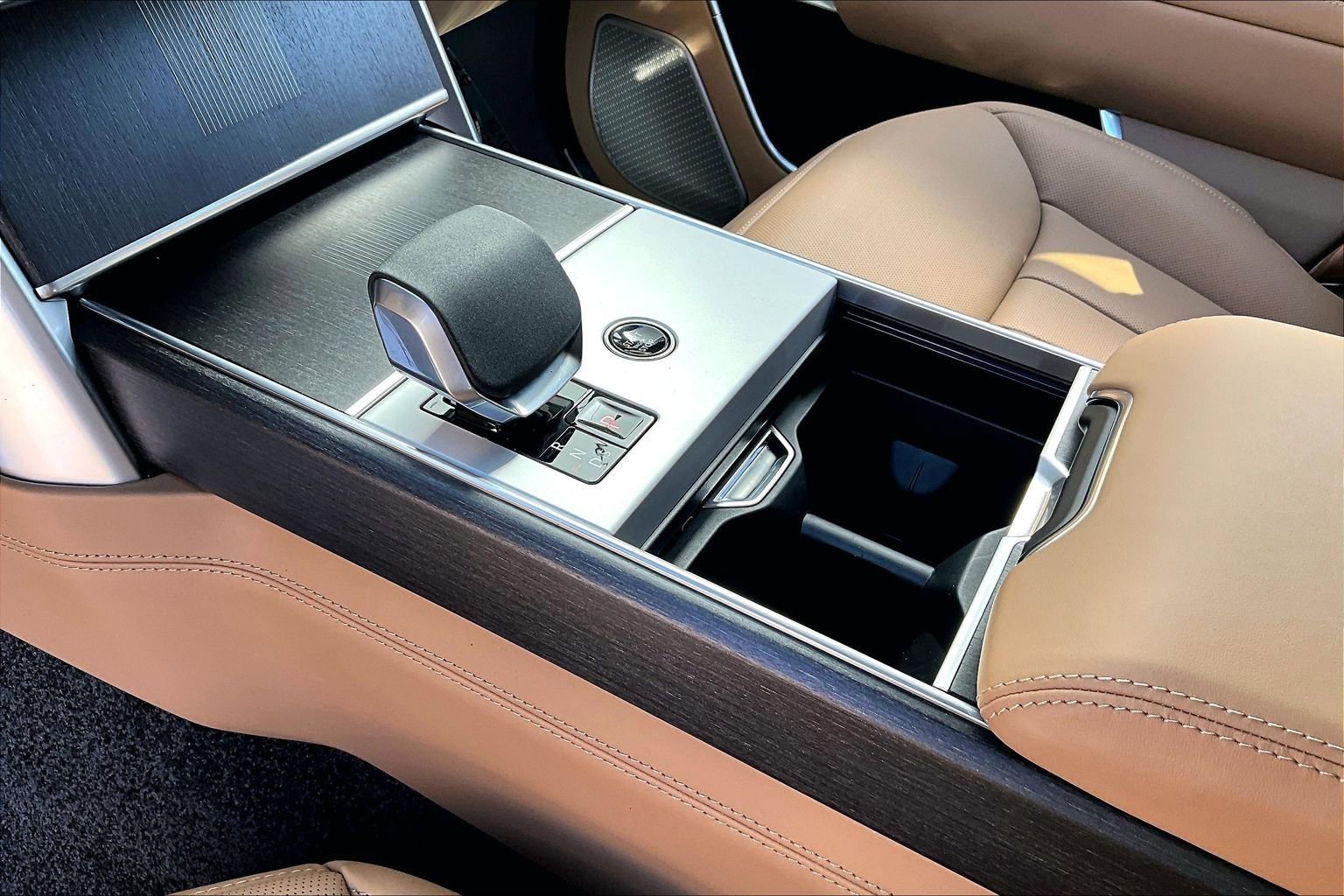 New 2026 Land Rover Range Rover Autobiography image 8