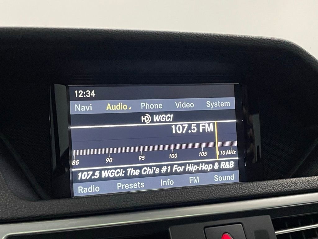 Used 2010 Mercedes-Benz E 550 4MATIC Sedan w/ Premium 2 Pkg image 19