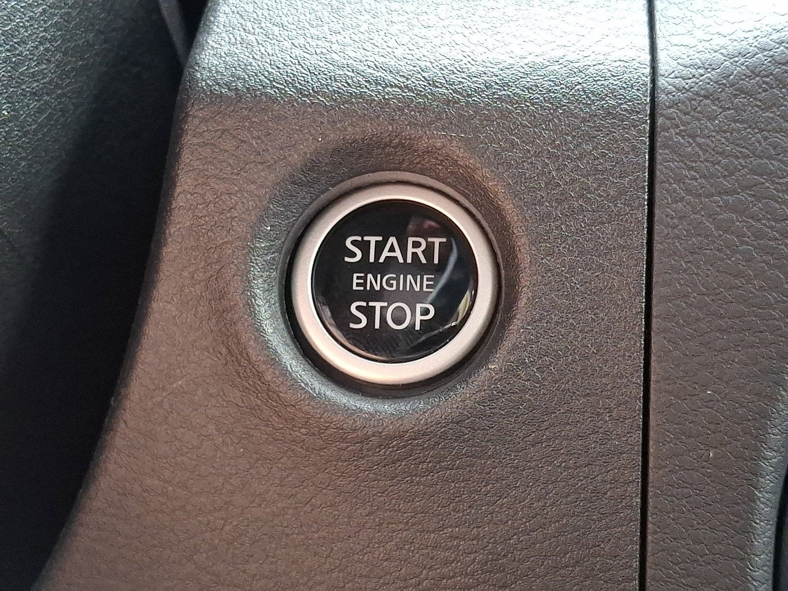 Certified 2024 Nissan Frontier S w/ Technology Package AWD/4WD image 27