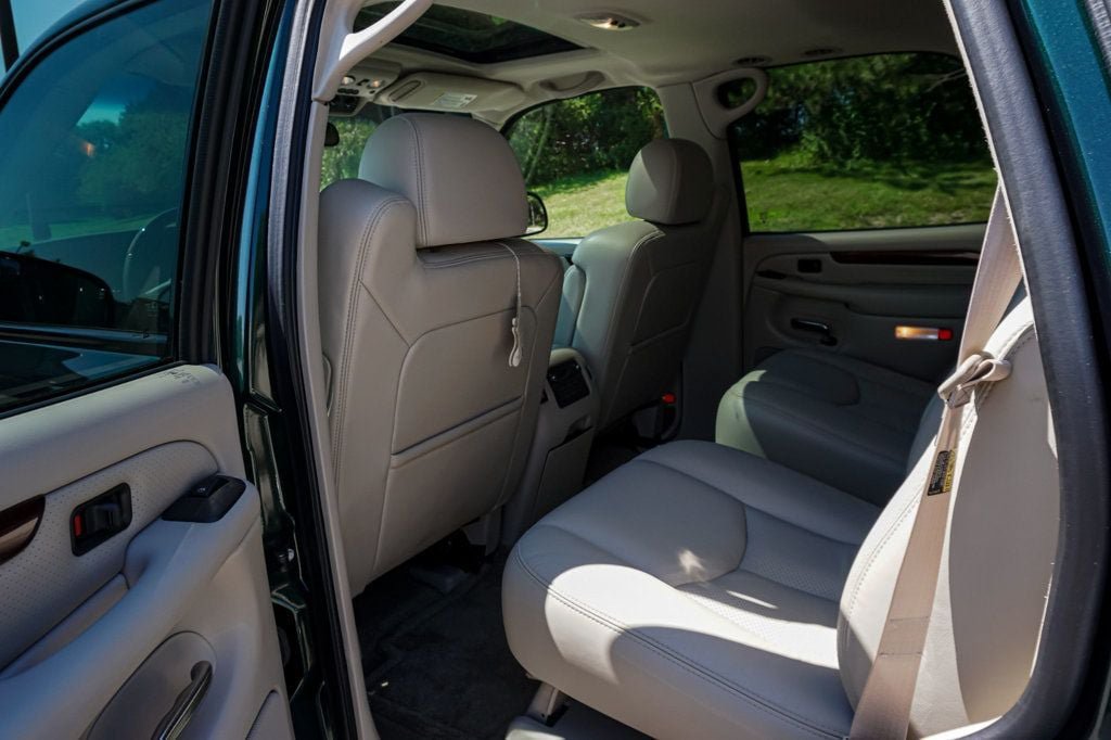 Used 2003 Cadillac Escalade AWD image 27