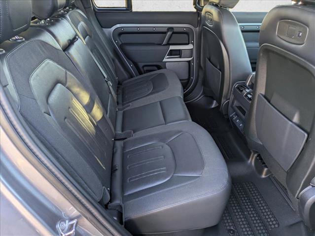 Used 2021 Land Rover Defender 110 SE image 19