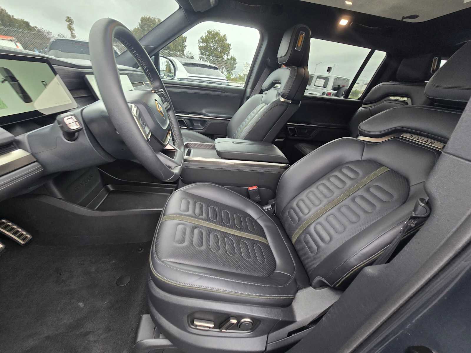 Used 2023 Rivian R1S Adventure image 24