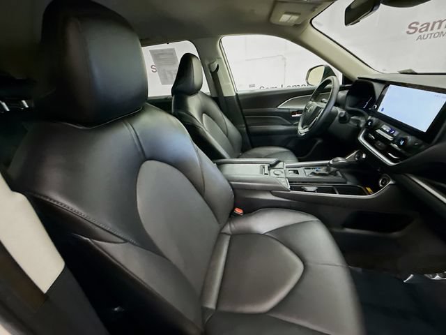 Used 2024 Toyota Grand Highlander AWD image 29