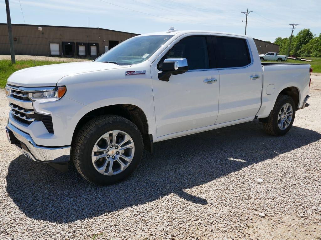 New 2026 Chevrolet Silverado 1500 LTZ w/ LTZ Premium Package AWD/4WD image 10