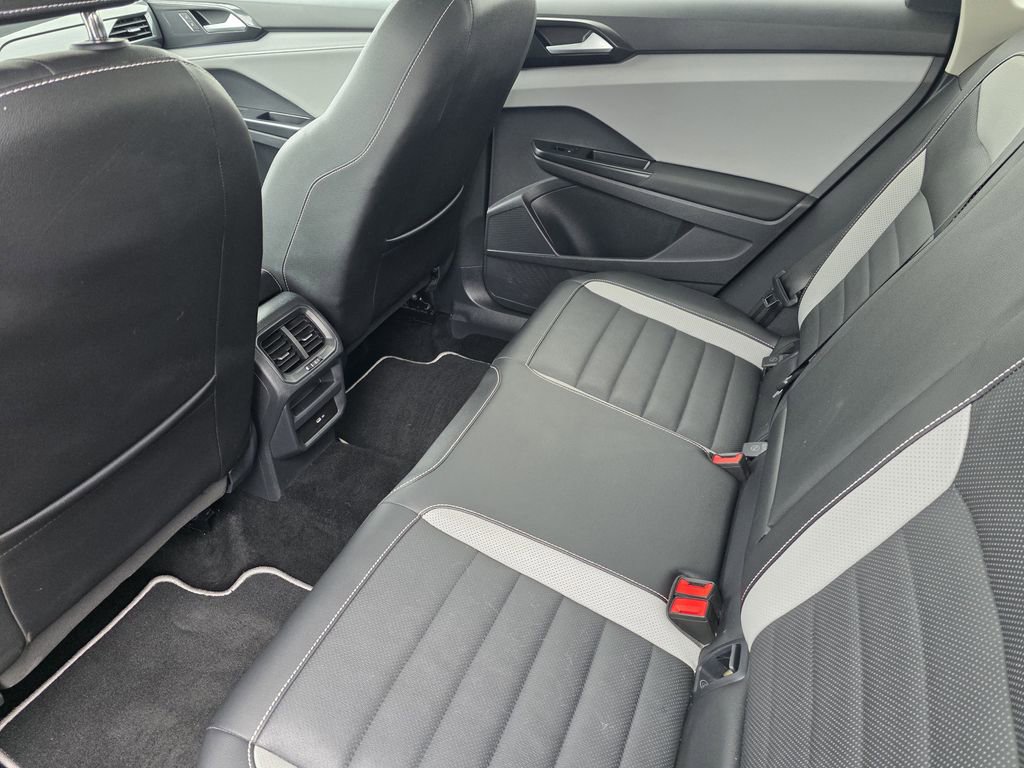 Used 2022 Volkswagen Taos SEL AWD/4WD image 21