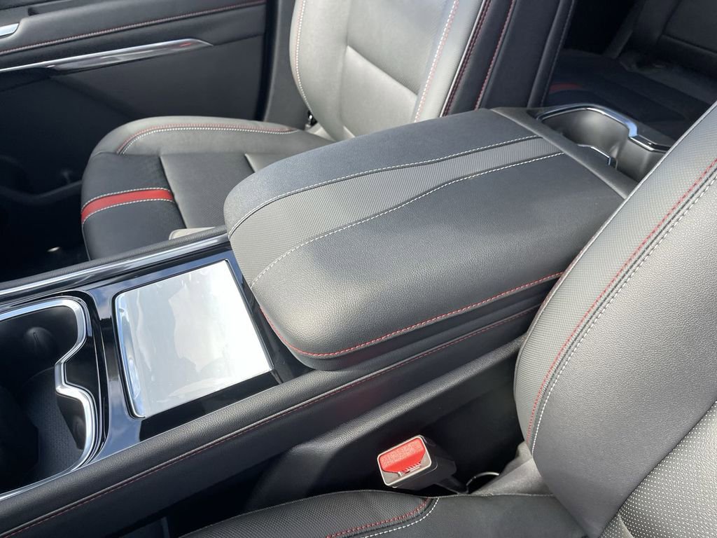 New 2026 Chevrolet Traverse RS w/ LPO, Floor Liner Package image 21