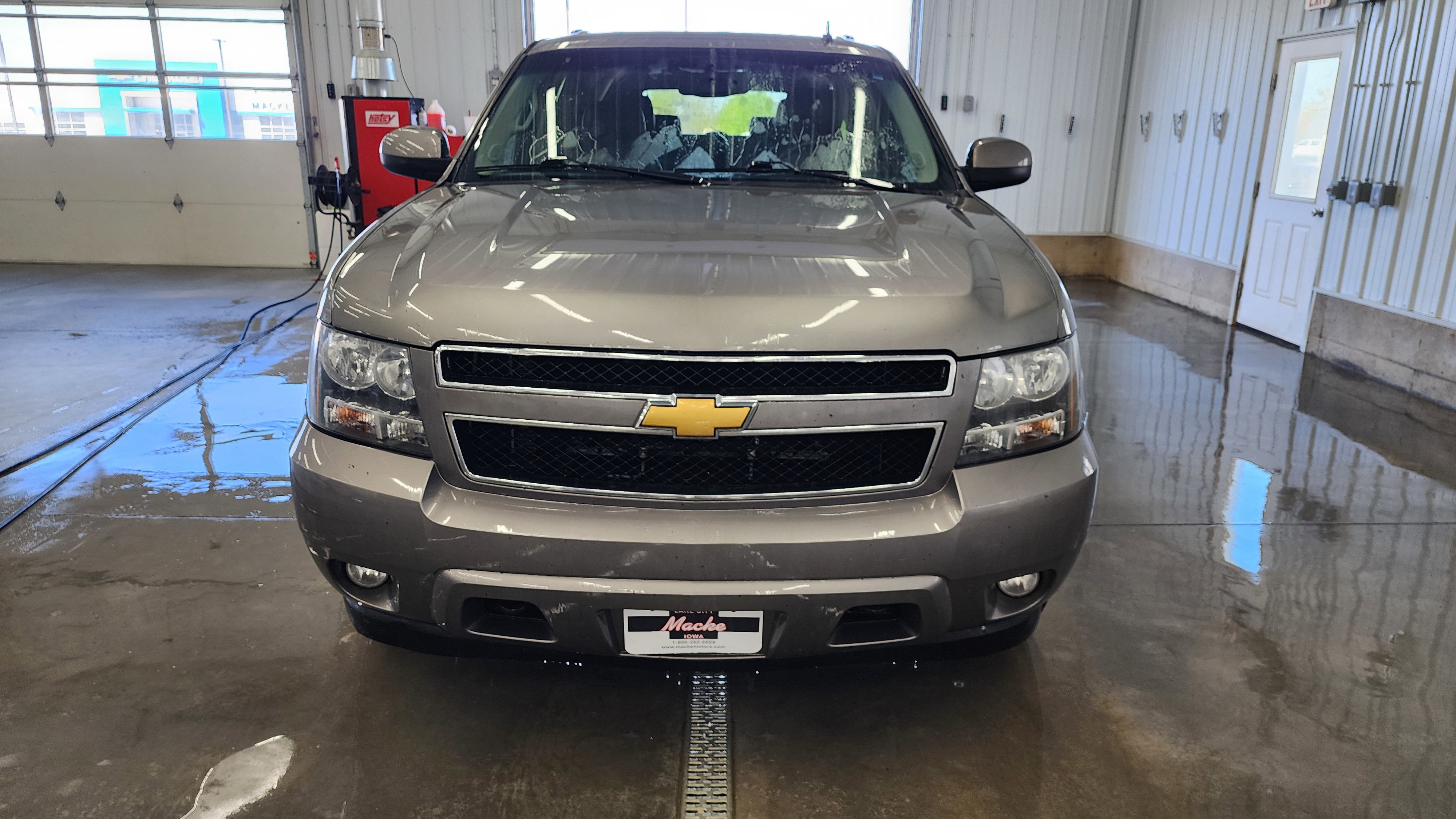 Used 2012 Chevrolet Suburban LT w/ Luxury Package image 2