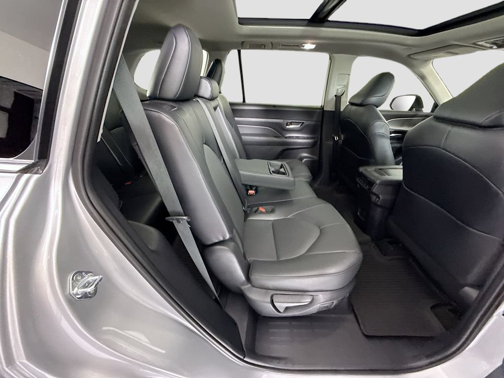 Used 2026 Toyota Grand Highlander FWD image 22