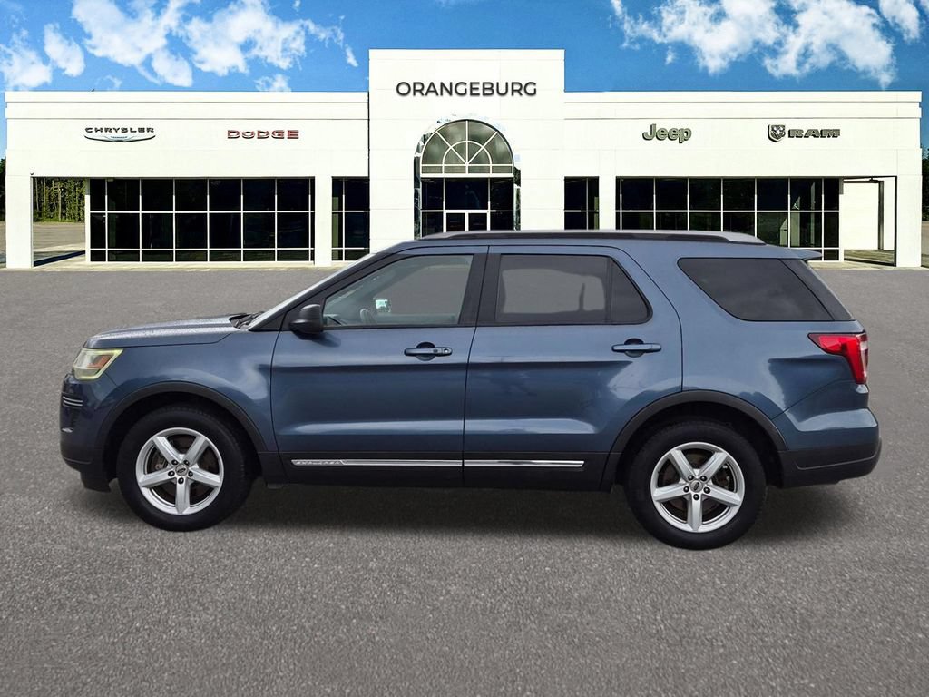Used 2018 Ford Explorer XLT FWD image 6