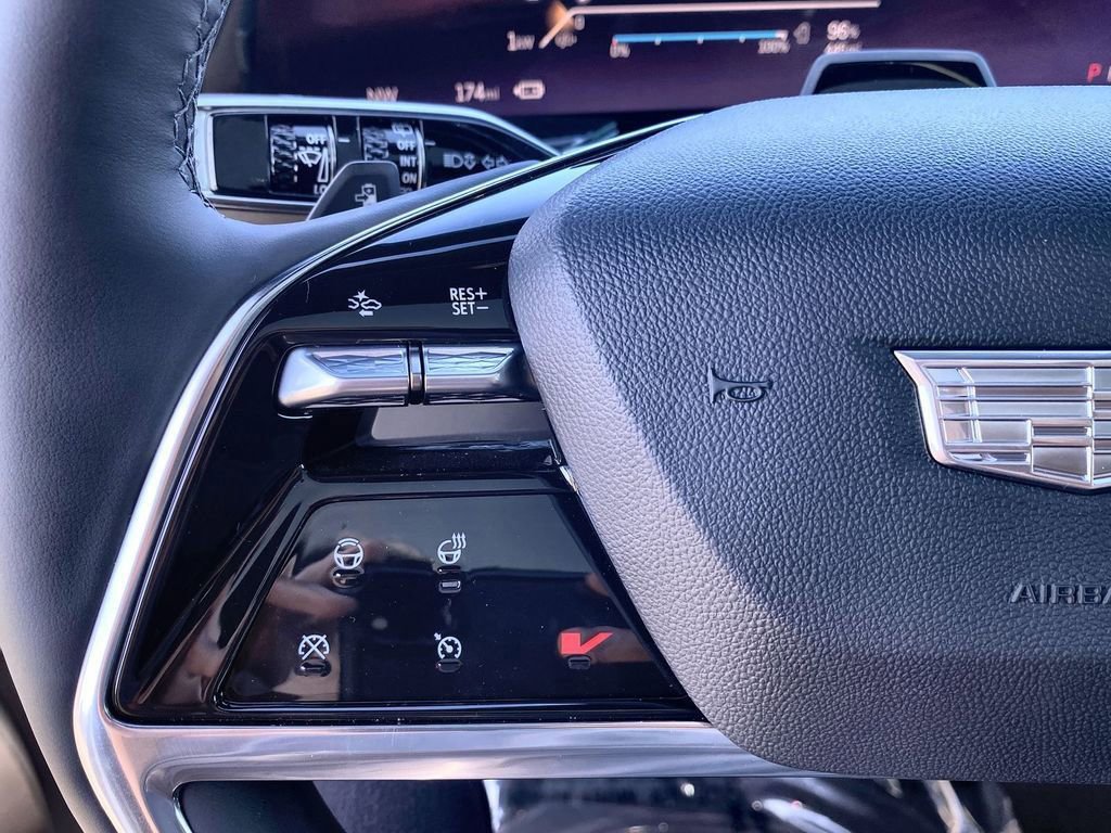 Used 2026 Cadillac Escalade IQL Luxury image 14