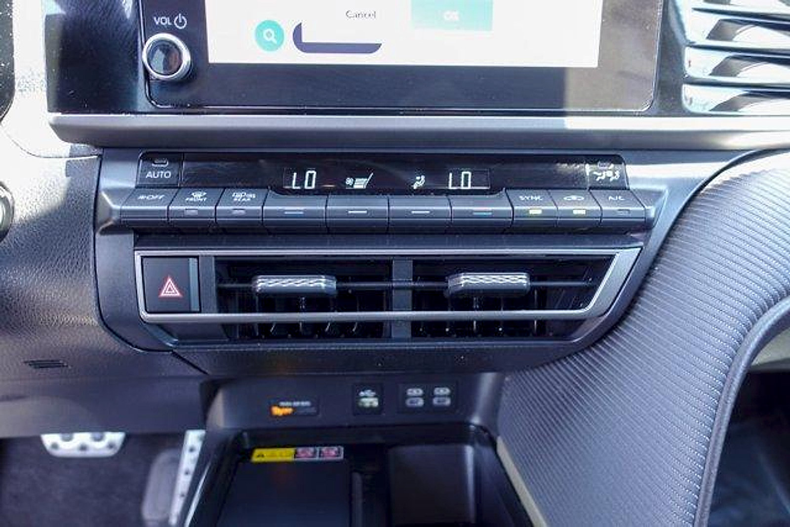 Certified 2025 Toyota Camry SE w/ Convenience Package FWD image 18