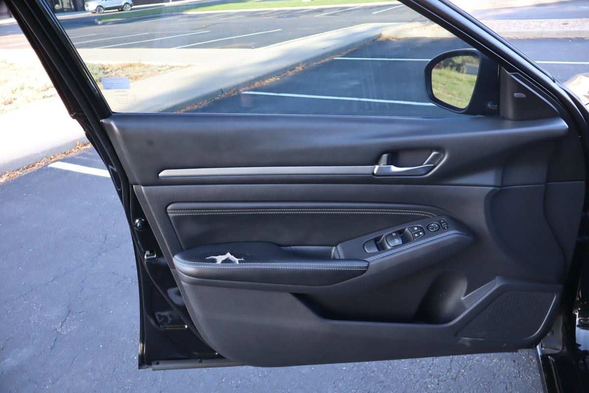 Used 2019 Nissan Altima 2.5 SV FWD image 23