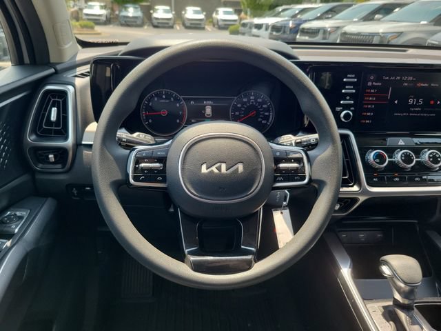 Used 2022 Kia Sorento LX FWD image 11