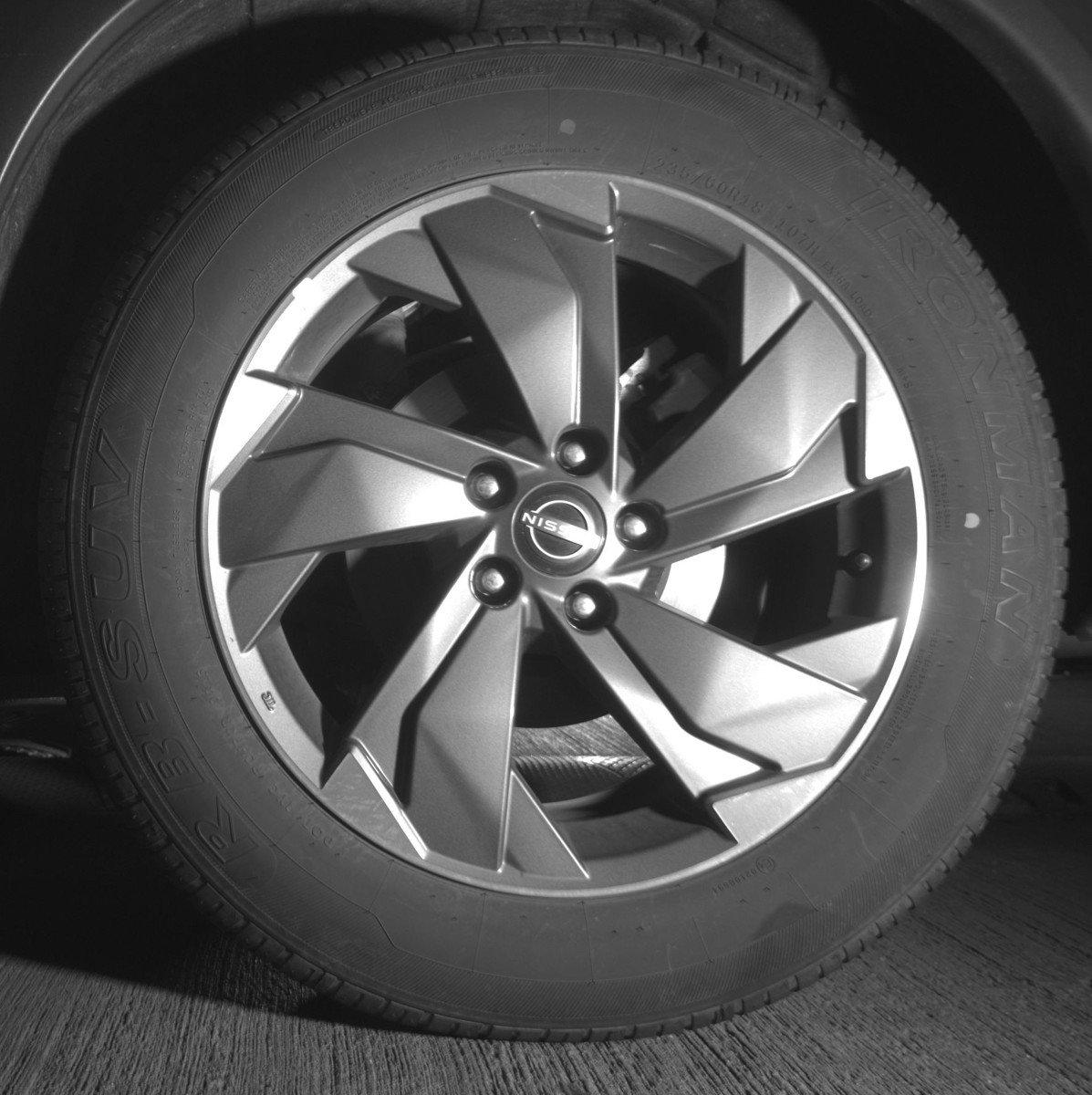 Used 2025 Nissan Rogue SV image 14