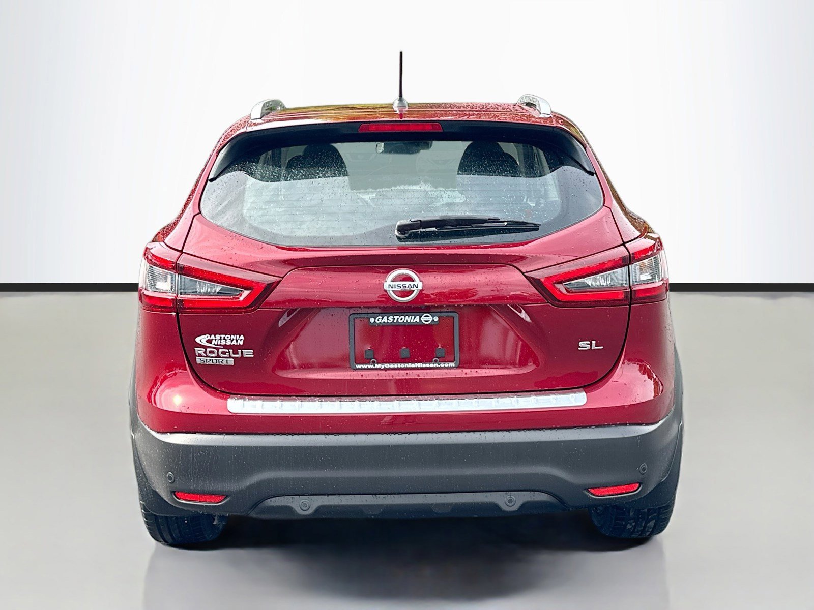 Used 2022 Nissan Rogue Sport SL FWD image 6