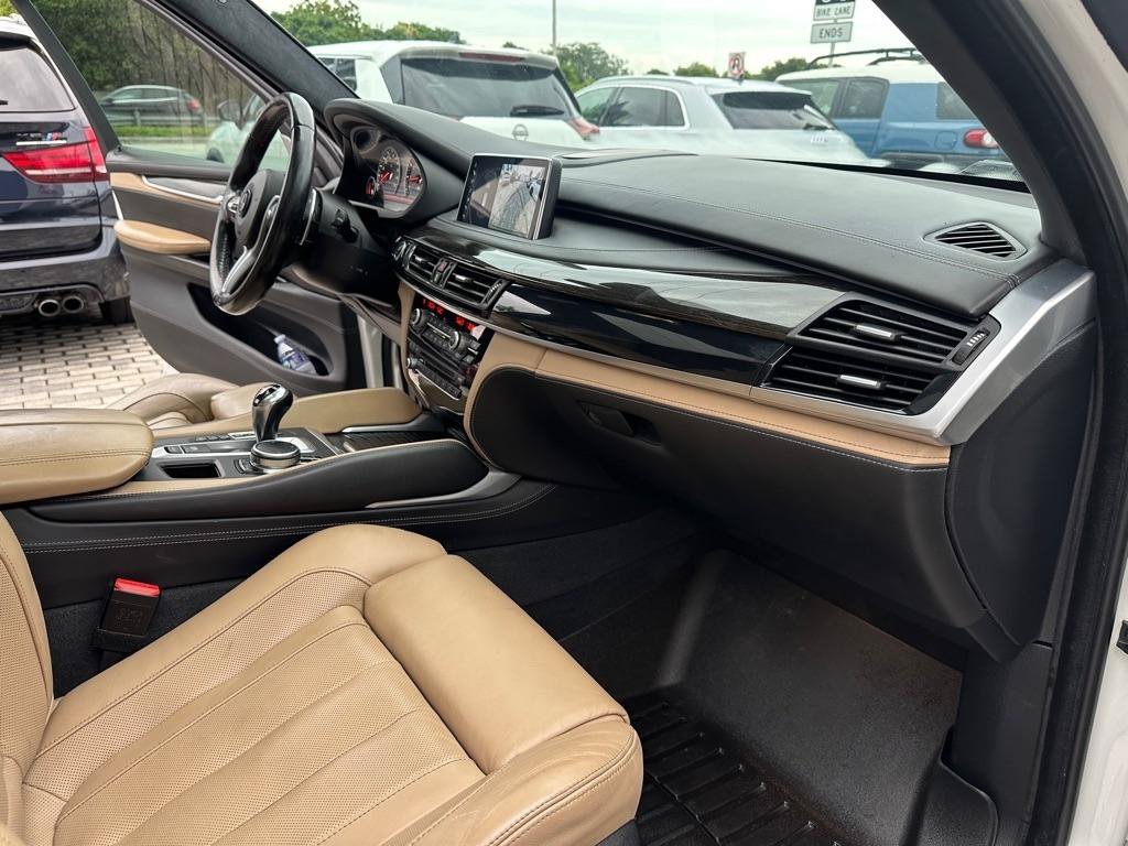 Used 2017 BMW X5 M AWD/4WD image 32