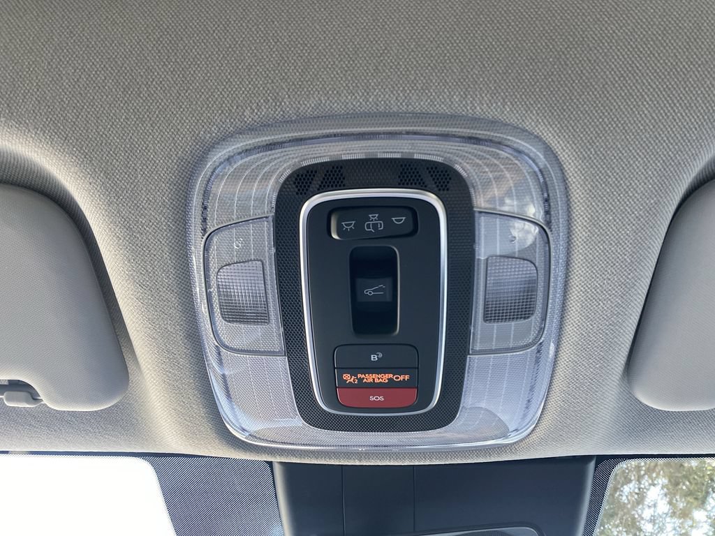 Certified 2024 Hyundai Elantra Limited FWD image 28