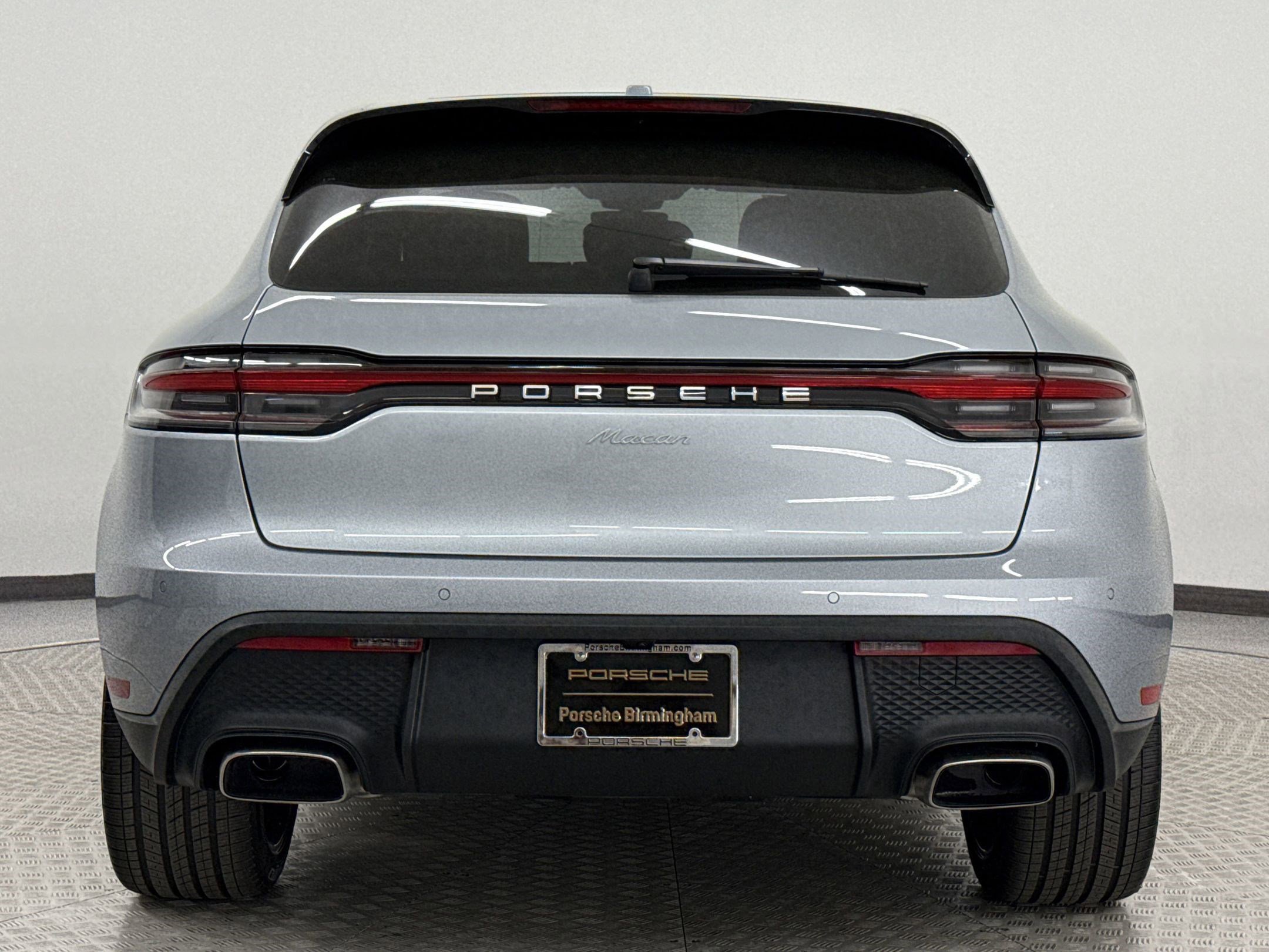 New 2025 Porsche Macan image 10