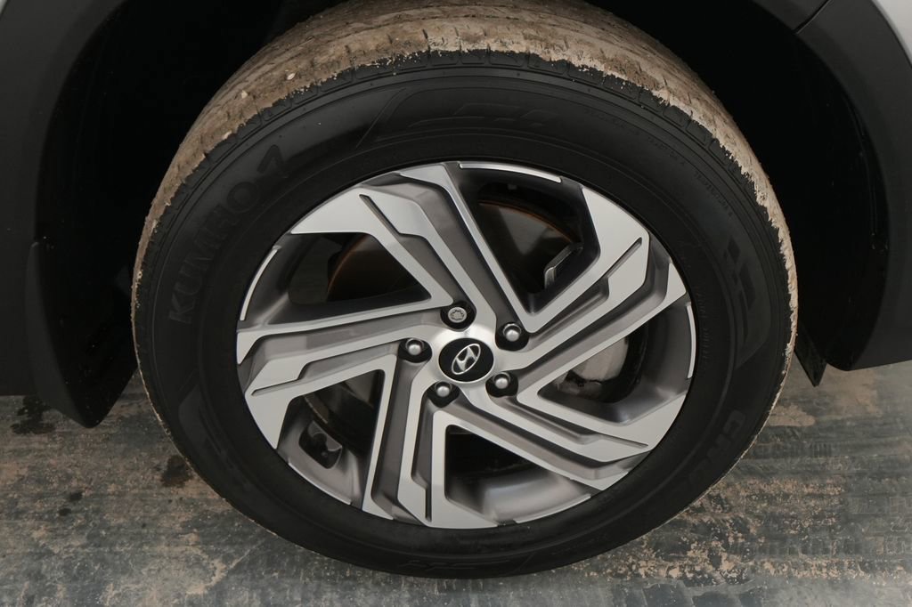 Used 2023 Hyundai Santa Fe SEL w/ Cargo Package image 11