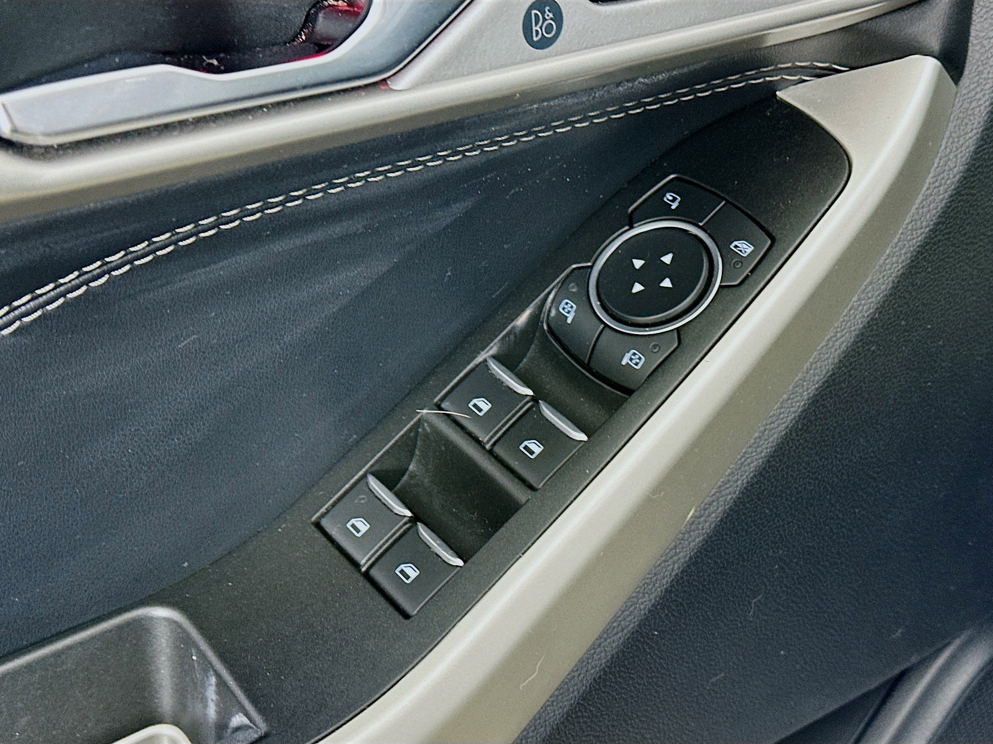 Used 2021 Ford Explorer Limited w/ Equipment Group 301A image 23