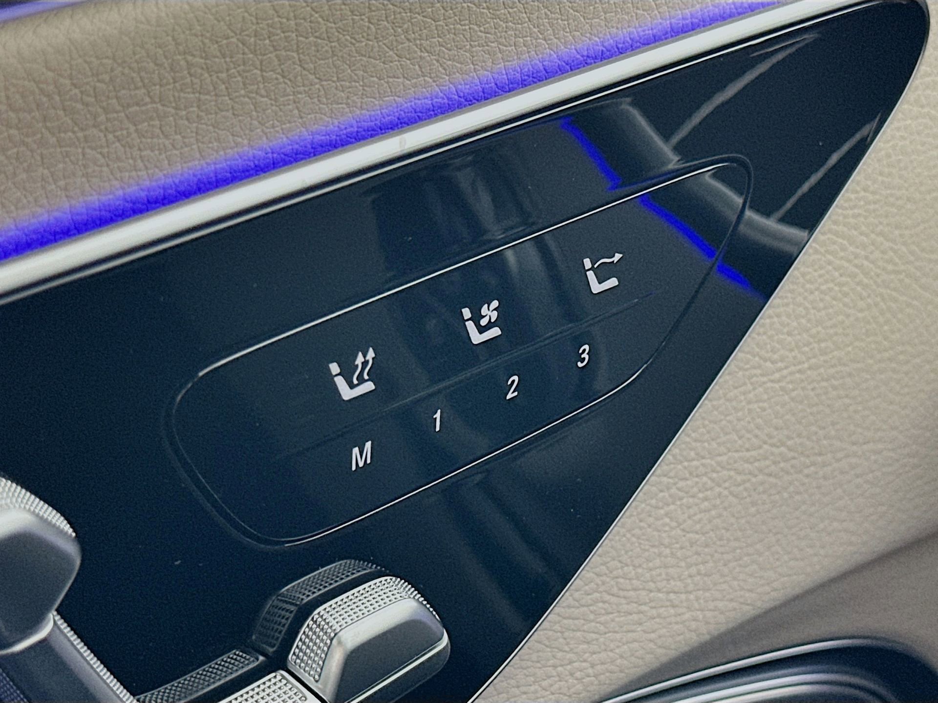 New 2026 Mercedes-Benz CLE 300 4MATIC Cabriolet image 22