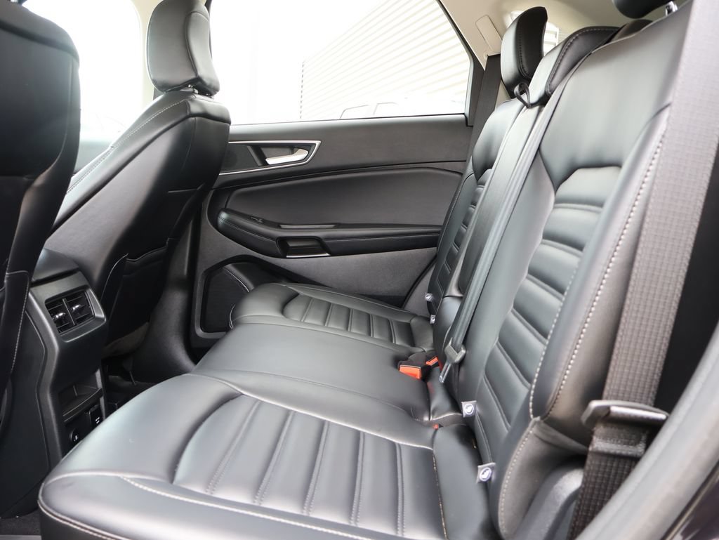 Certified 2024 Ford Edge SEL w/ Convenience Package AWD/4WD image 19