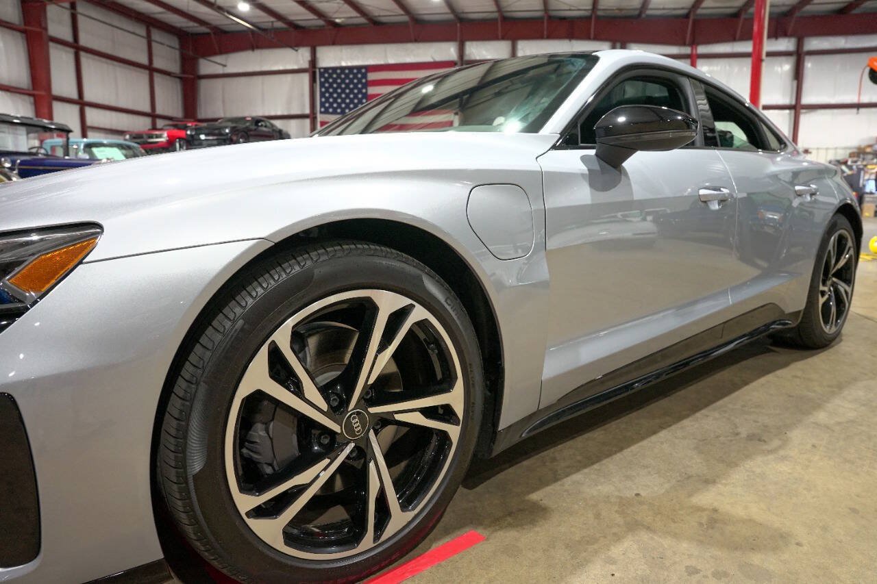Used 2022 Audi e-tron GT Premium Plus w/ Performance Package AWD/4WD image 25