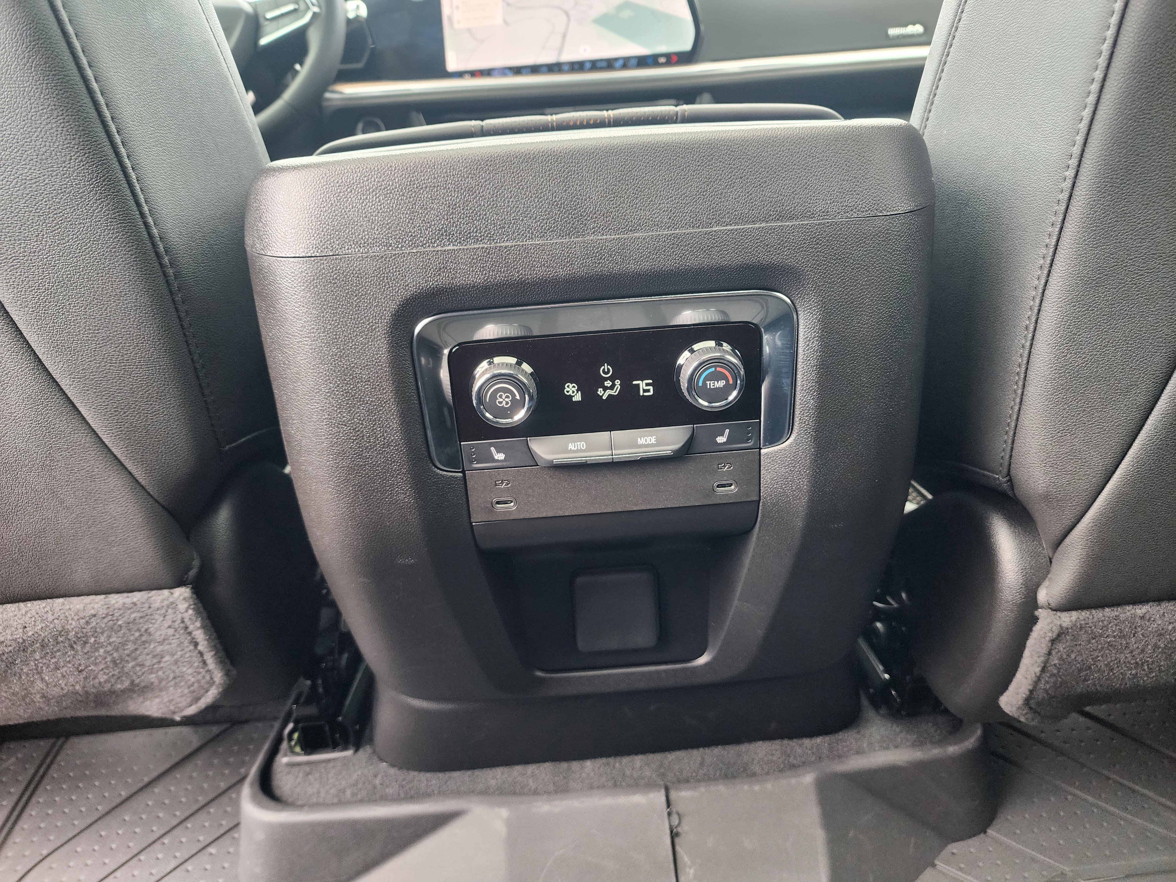 Used 2026 Chevrolet Suburban High Country image 17