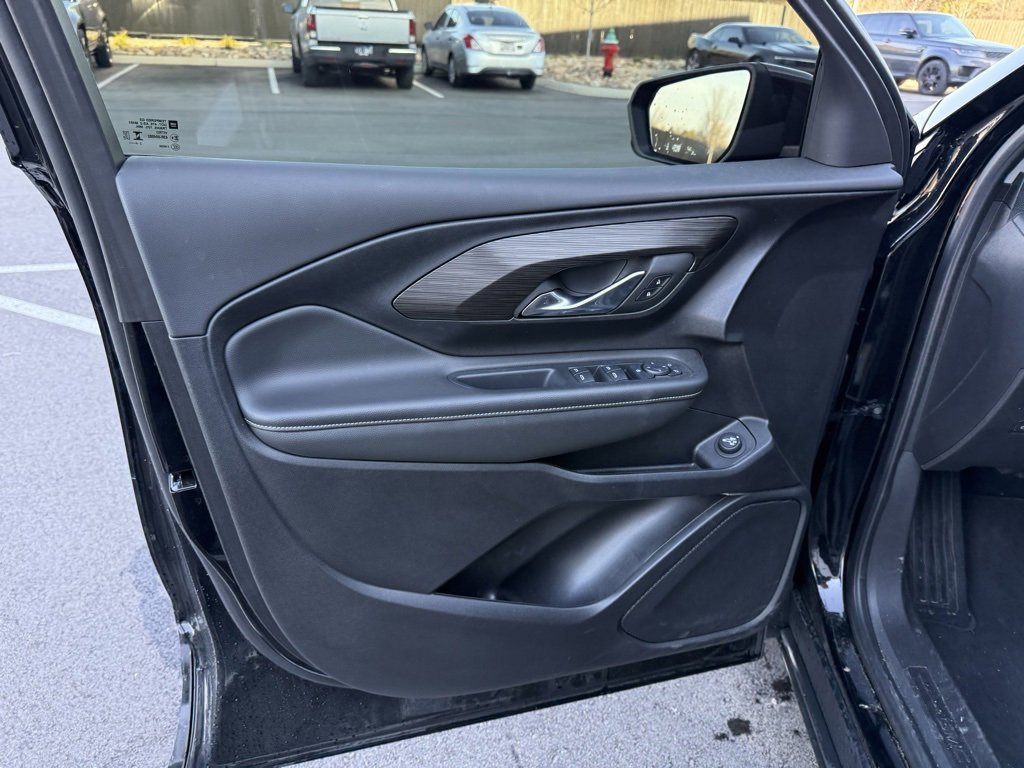 Used 2024 GMC Terrain SLE w/ Driver Convenience Package image 26