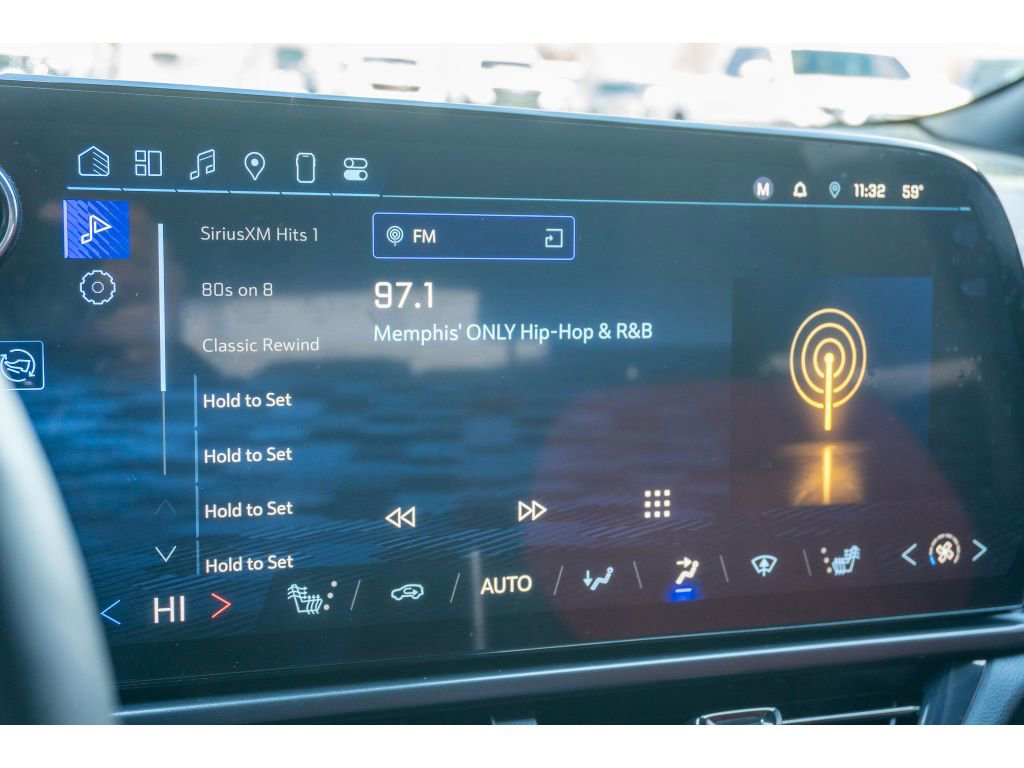 Used 2025 Chevrolet Equinox EV RS image 23