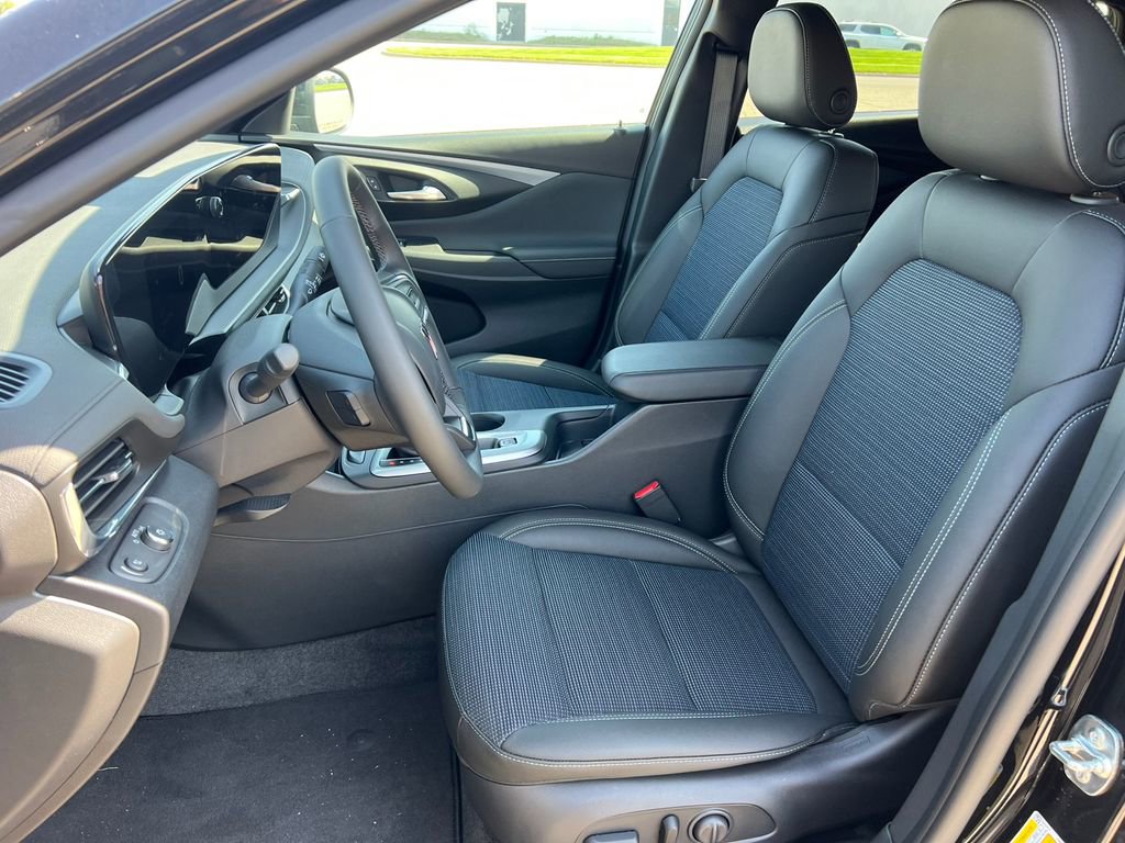New 2025 Buick Envista Preferred w/ Convenience I Package FWD image 3
