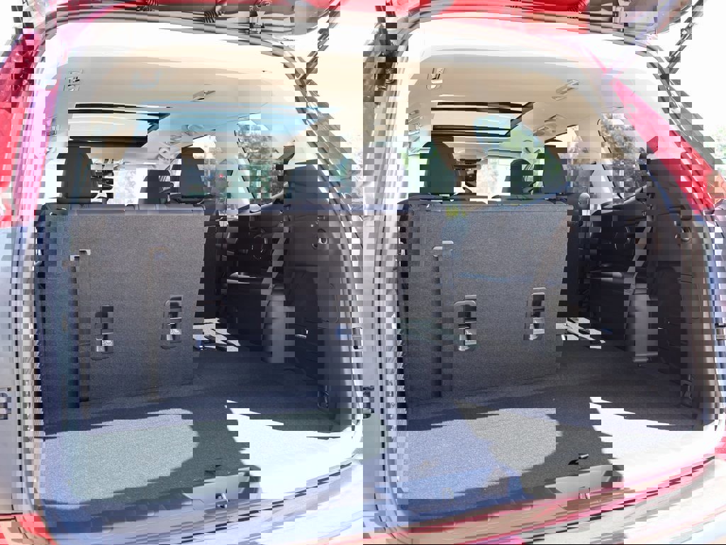 New 2025 Subaru Ascent Limited image 17