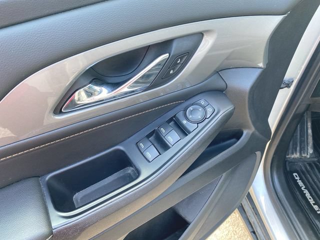 Used 2020 Chevrolet Traverse LS AWD/4WD image 22