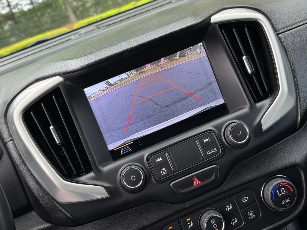 Used 2020 GMC Terrain SLE w/ Driver Convenience Package FWD image 18