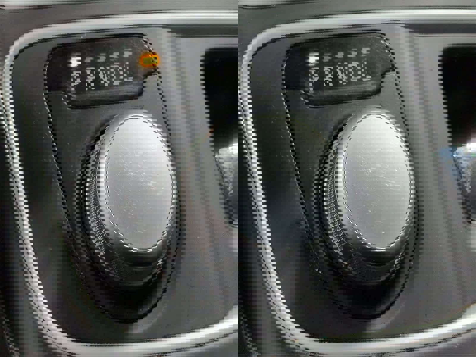 Certified 2017 Chrysler 200 Limited Platinum image 31