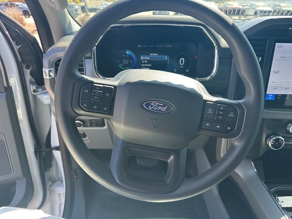 Used 2024 Ford F150 Lightning Pro image 17