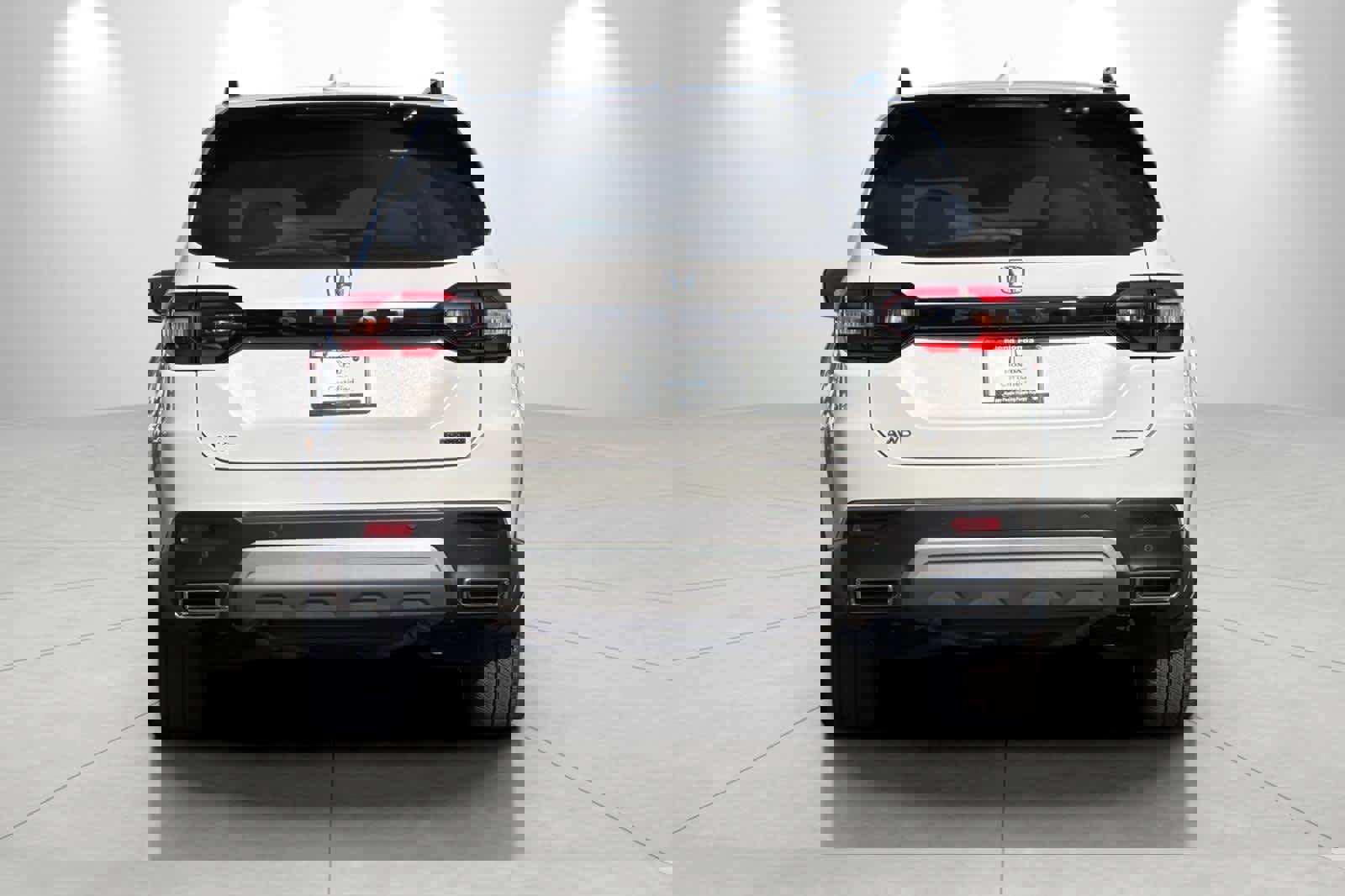 Used 2025 Honda Pilot Touring image 7